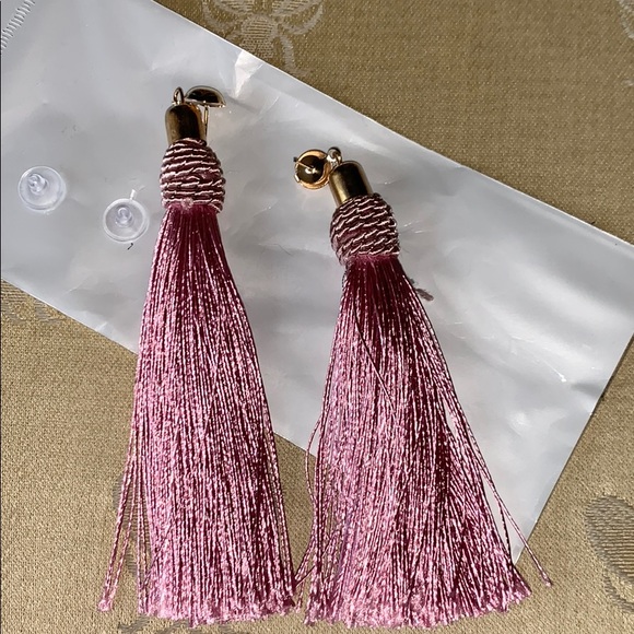Jewelry - NWOT pink frilly threaded tassel post earrings